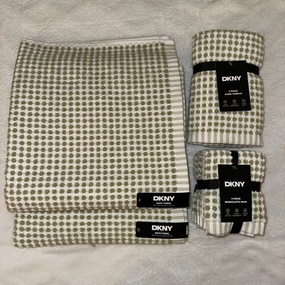 DKNY Bath Towel Set Green White Pattern 8 Pieces Total NWT - Picture 4 of 7